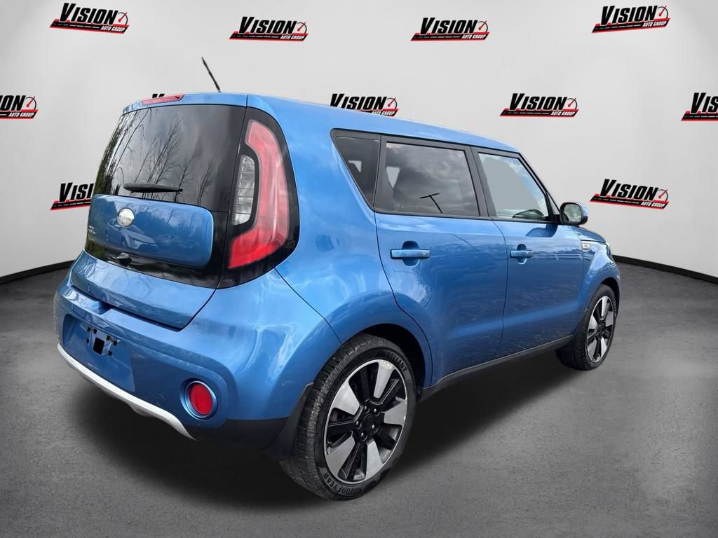 Used 2018 Kia Soul + FWD image 5