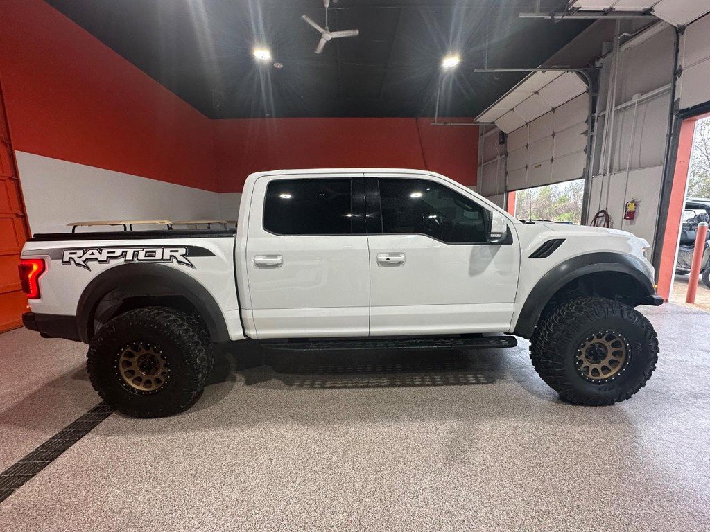 Used 2017 Ford F150 Raptor w/ Equipment Group 802A Luxury AWD/4WD image 5