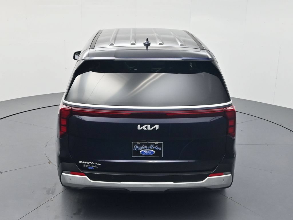 Used 2025 Kia Carnival FWD image 38