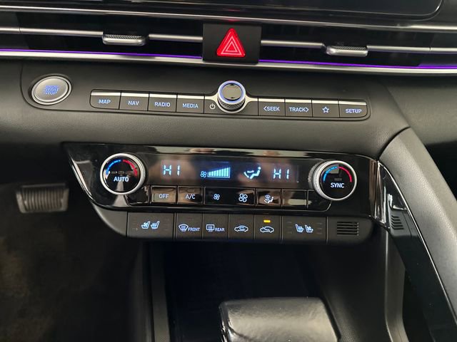 Used 2023 Hyundai Elantra Limited image 23