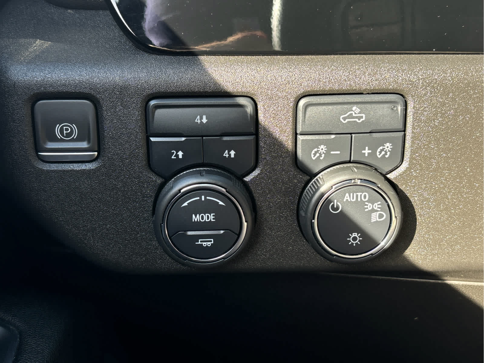 Certified 2024 Chevrolet Silverado 2500 LT AWD/4WD image 19