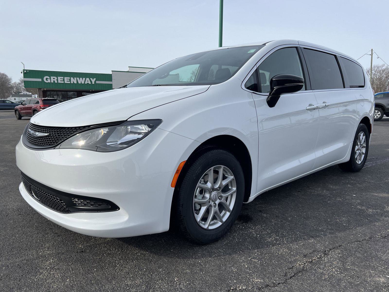 New 2026 Chrysler Voyager LX image 9