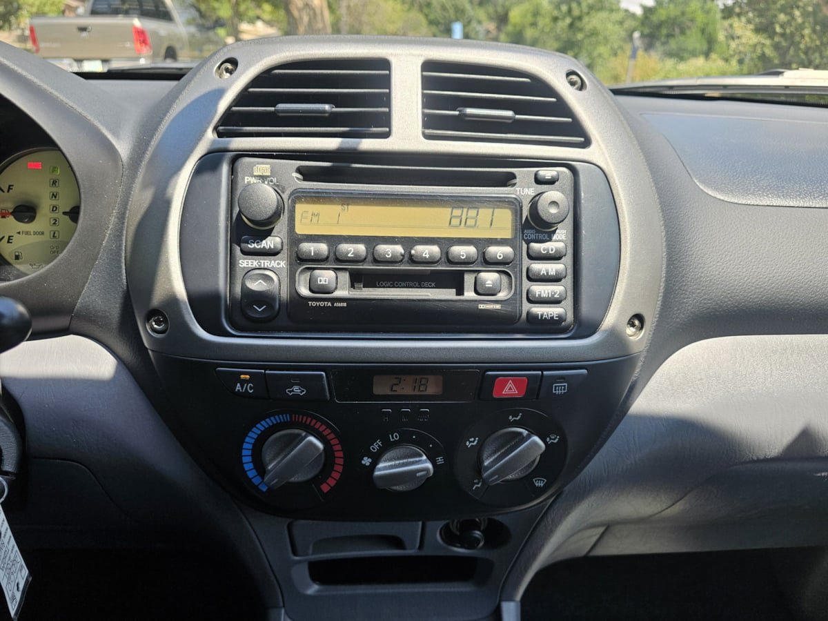 Used 2001 Toyota RAV4 2WD image 16