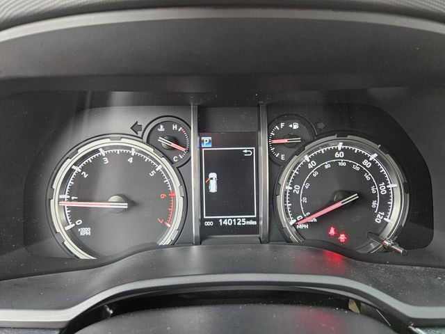 Used 2020 Toyota 4Runner Venture w/ Moonroof Package image 30