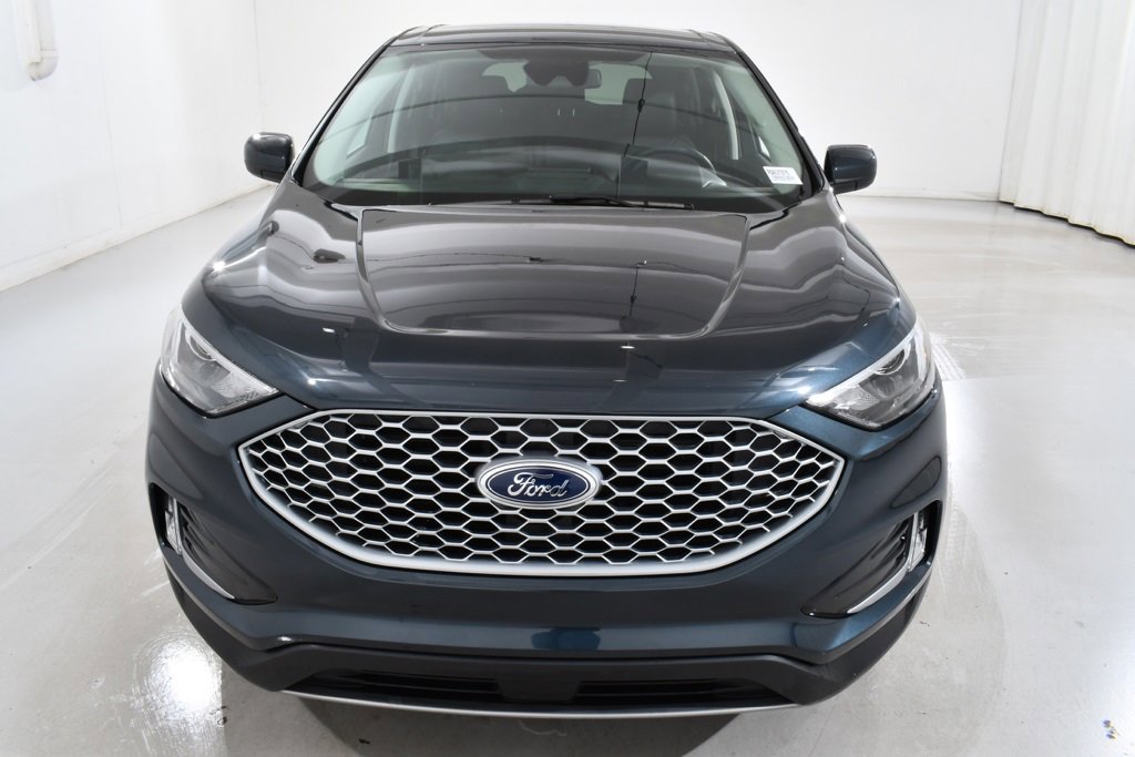 Used 2024 Ford Edge SEL w/ Convenience Package image 3