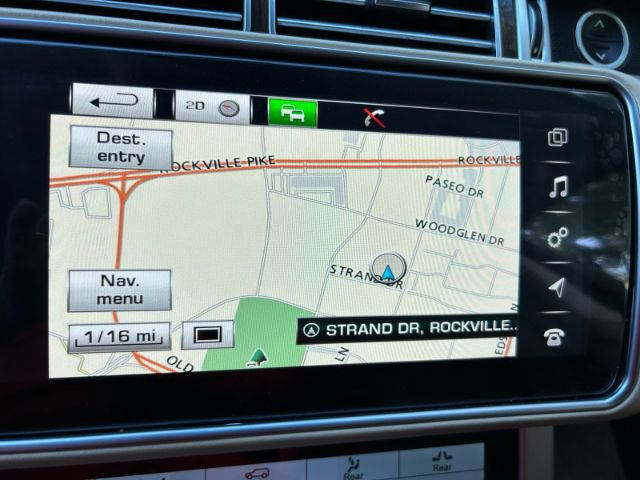 Used 2016 Land Rover Range Rover HSE image 13