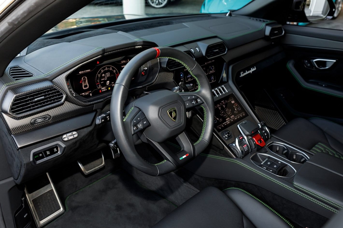 Used 2023 Lamborghini Urus Performante AWD/4WD image 55