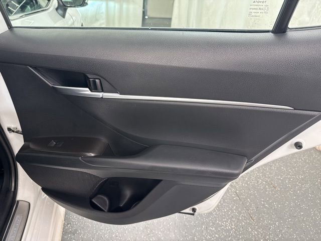Used 2024 Toyota Camry SE FWD image 10