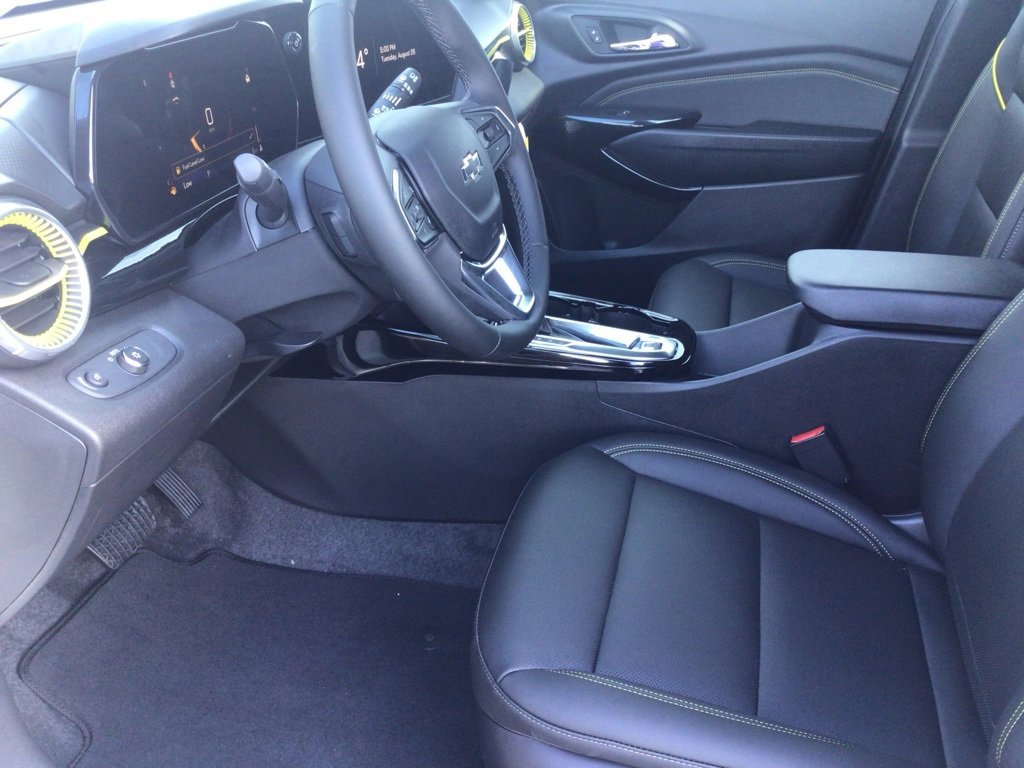 New 2025 Chevrolet Trax ACTIV w/ Driver Confidence Package image 11