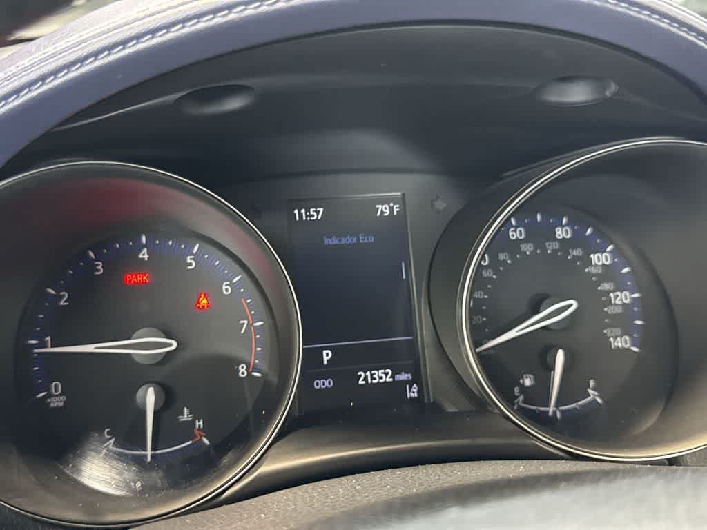 Used 2022 Toyota C-HR XLE FWD image 16