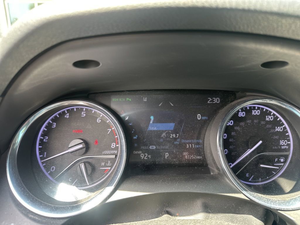 Used 2019 Toyota Camry XLE w/ Driver Assist Package FWD image 12