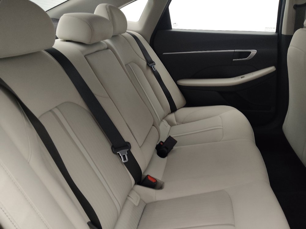 Used 2025 Hyundai Sonata SEL FWD image 19