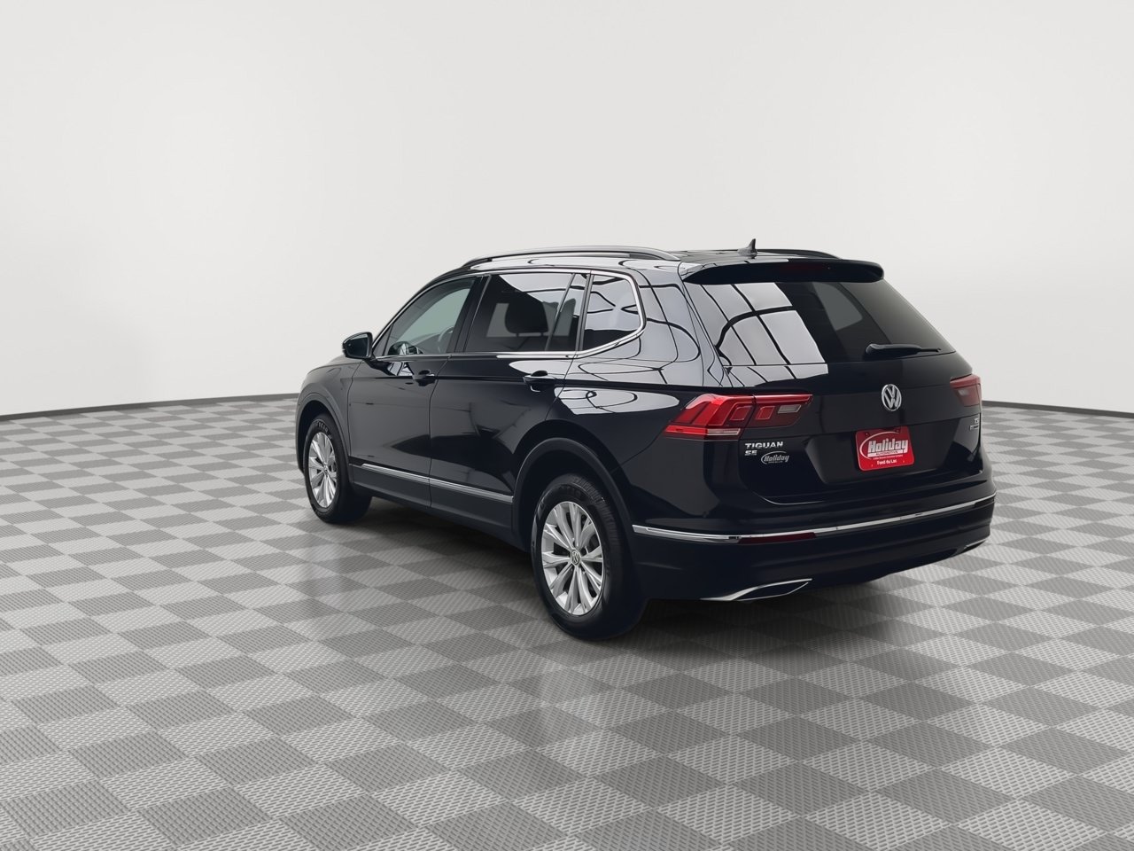 Used 2018 Volkswagen Tiguan SE w/ Panoramic Sunroof Package AWD/4WD image 37