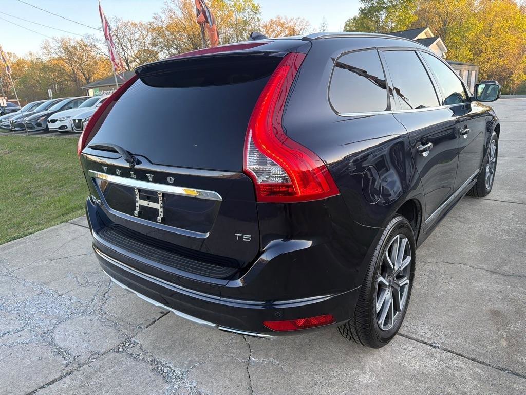 Used 2016 Volvo XC60 T5 Premier w/ Proximity Package image 8