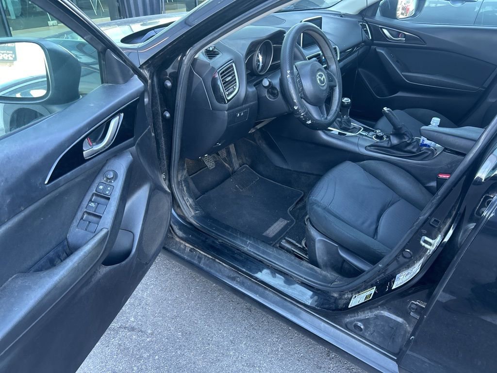 Used 2015 MAZDA MAZDA3 i Sport image 9