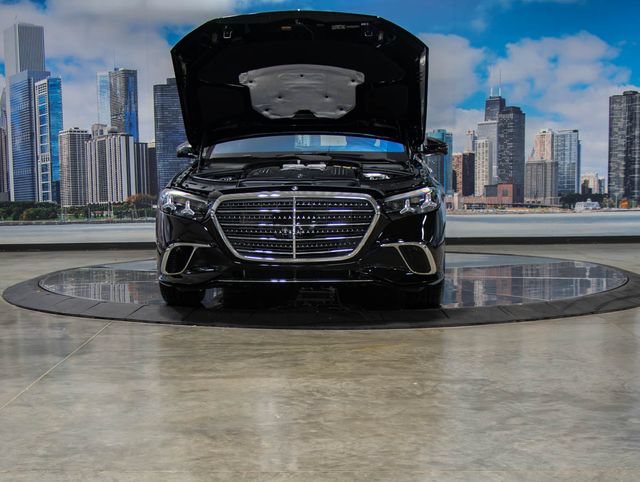 New 2027 Mercedes-Benz S 580 4MATIC Sedan image 3