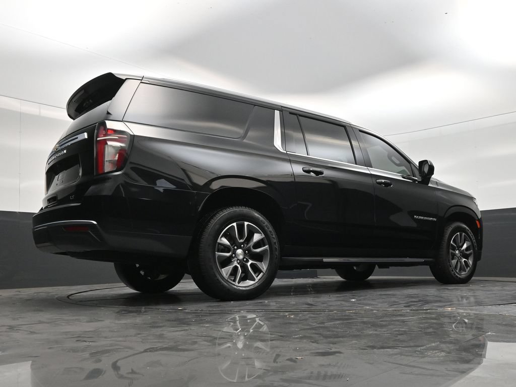 Used 2021 Chevrolet Suburban LT AWD/4WD image 23