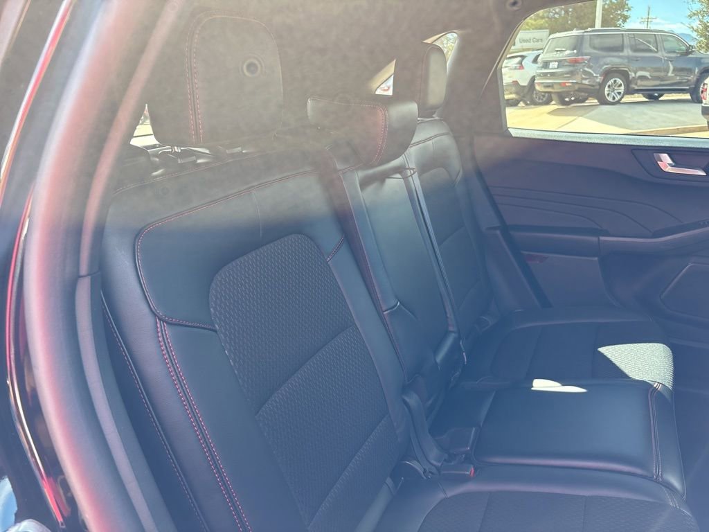 Used 2025 Ford Escape ST-Line Select AWD/4WD image 22