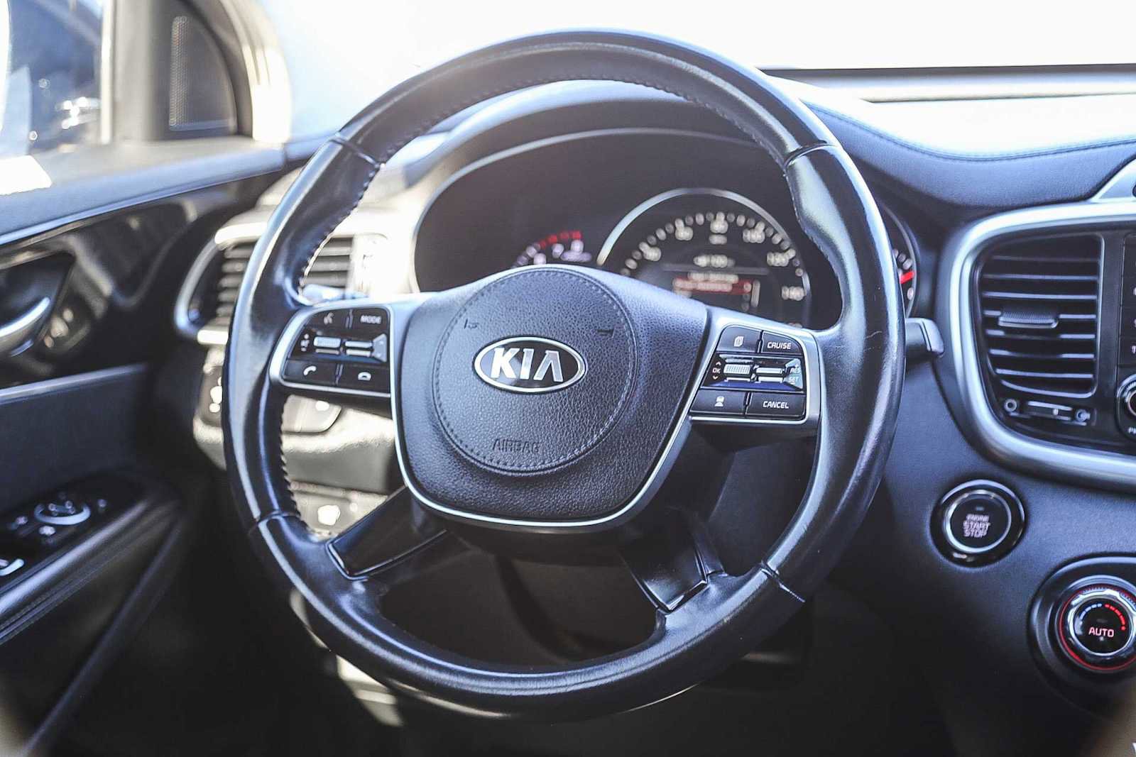Used 2019 Kia Sorento EX image 12