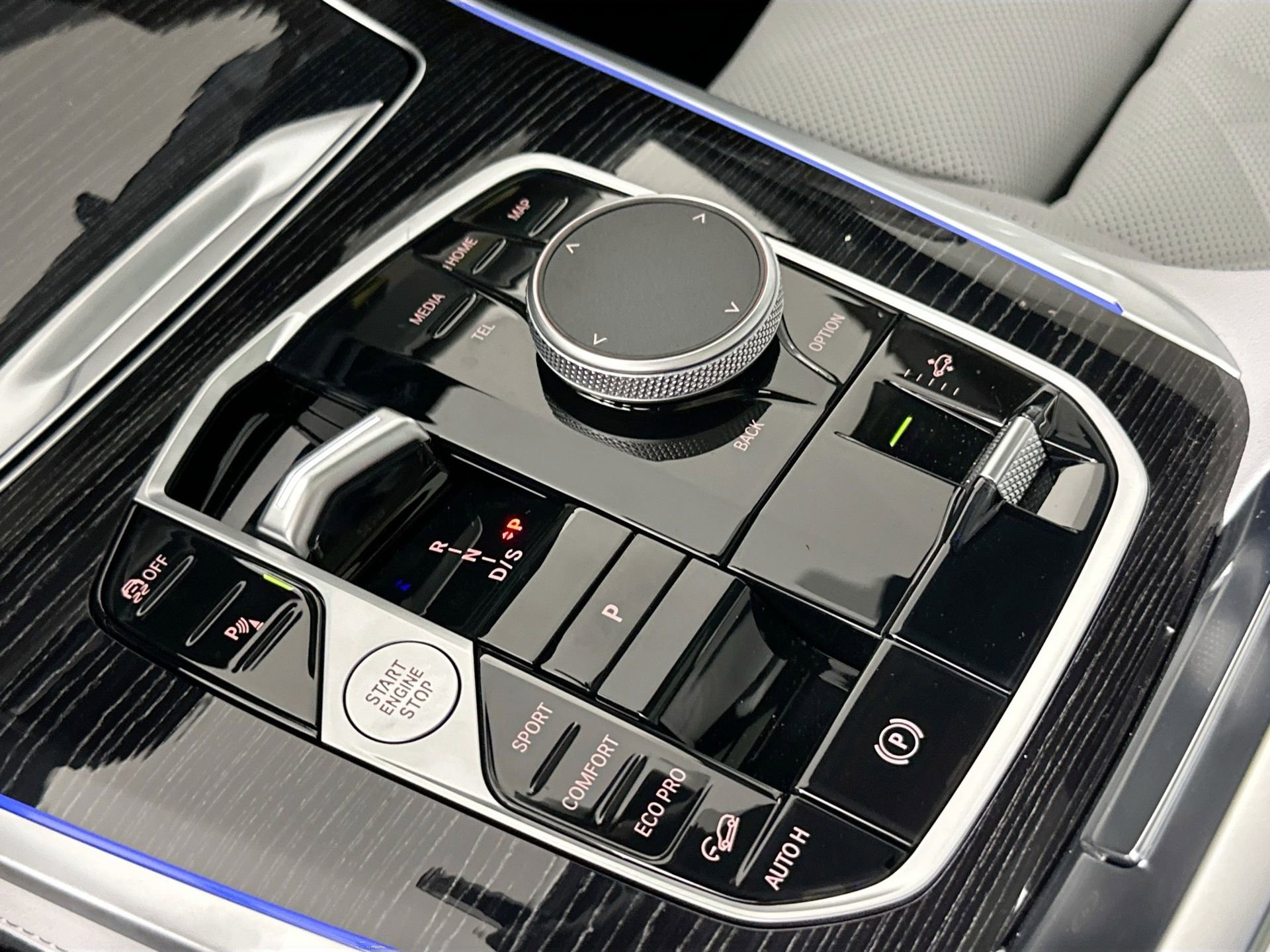 New 2026 BMW X7 xDrive40i w/ M Sport Package image 16