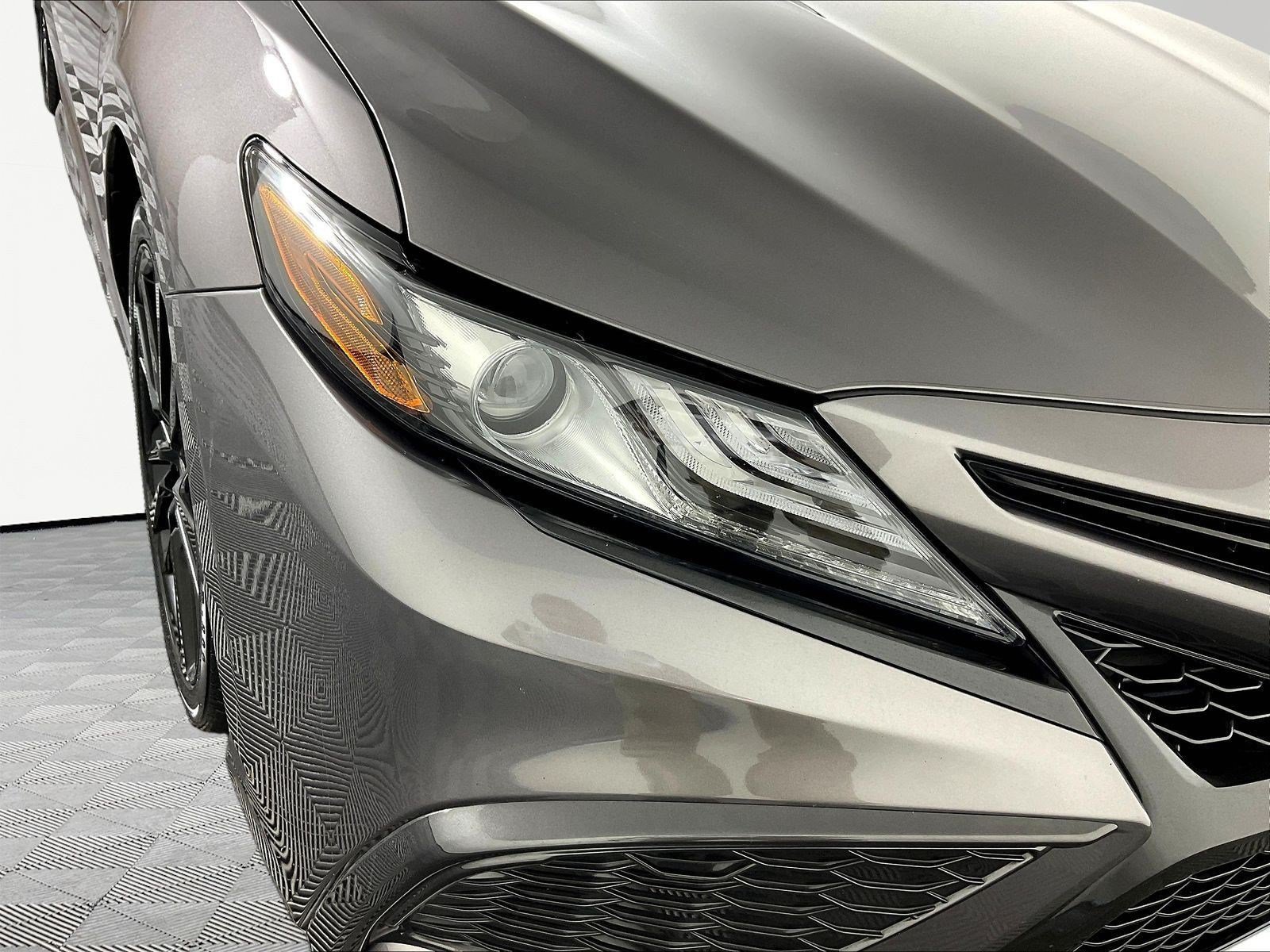 Used 2021 Toyota Camry XSE FWD image 31