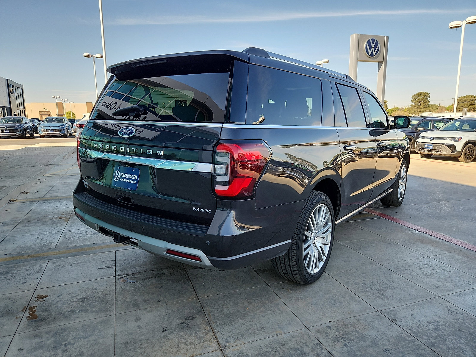 Used 2024 Ford Expedition Max Limited image 7