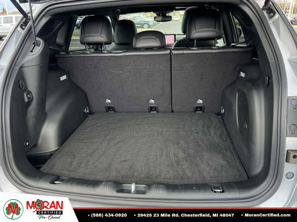 Used 2023 Jeep Compass High Altitude AWD/4WD image 12