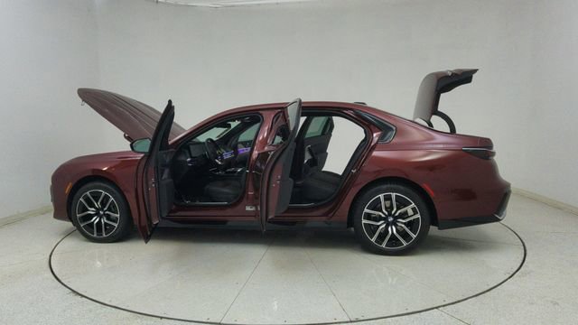 Used 2025 BMW 740i image 80