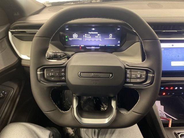 Used 2026 Jeep Cherokee Limited AWD/4WD image 15