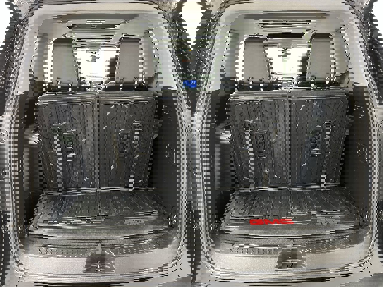 Certified 2022 GMC Acadia SLT w/ Preferred Package image 33