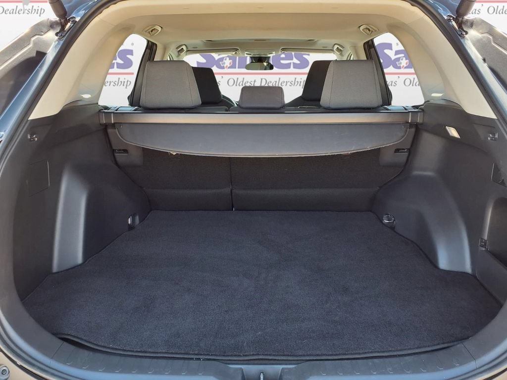 Used 2024 Toyota RAV4 XLE w/ Convenience Package FWD image 10