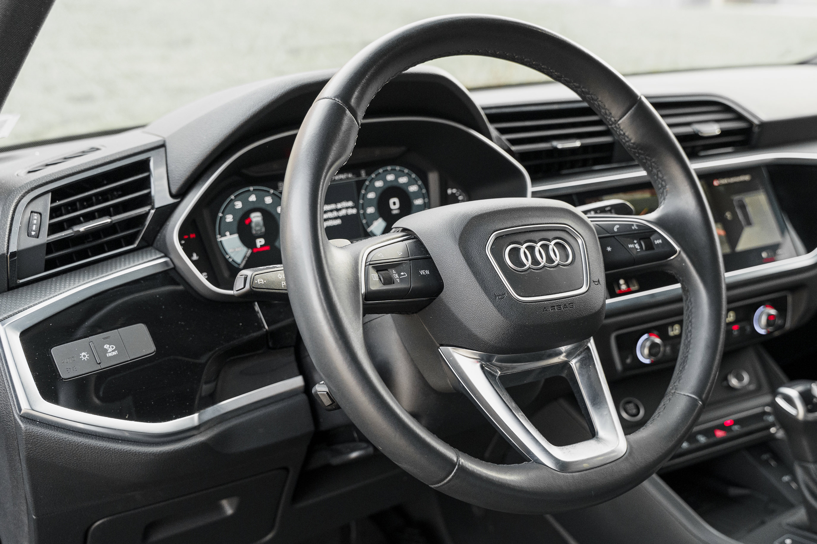 Used 2023 Audi Q3 2.0T Premium Plus w/ Premium Plus Package image 10