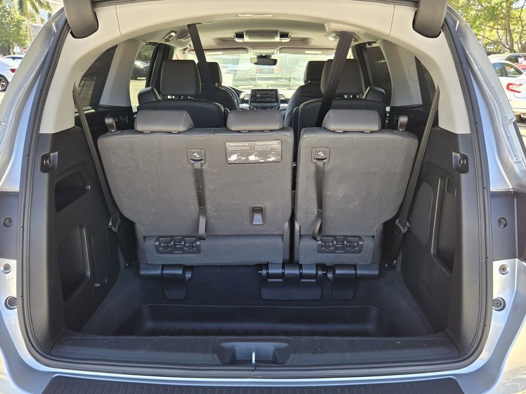 Used 2024 Honda Odyssey Touring image 12