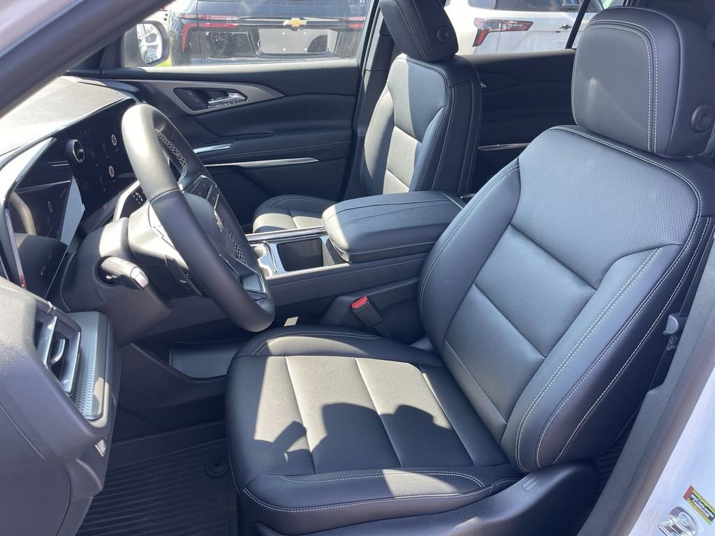 New 2026 Chevrolet Traverse LT w/ Sun and Wheel Package AWD/4WD image 11