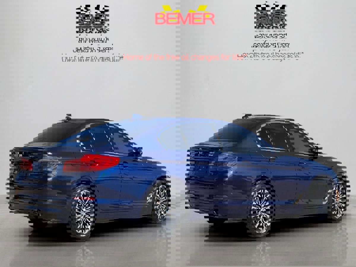 Used 2019 BMW 530i xDrive w/ Premium Package AWD/4WD image 5