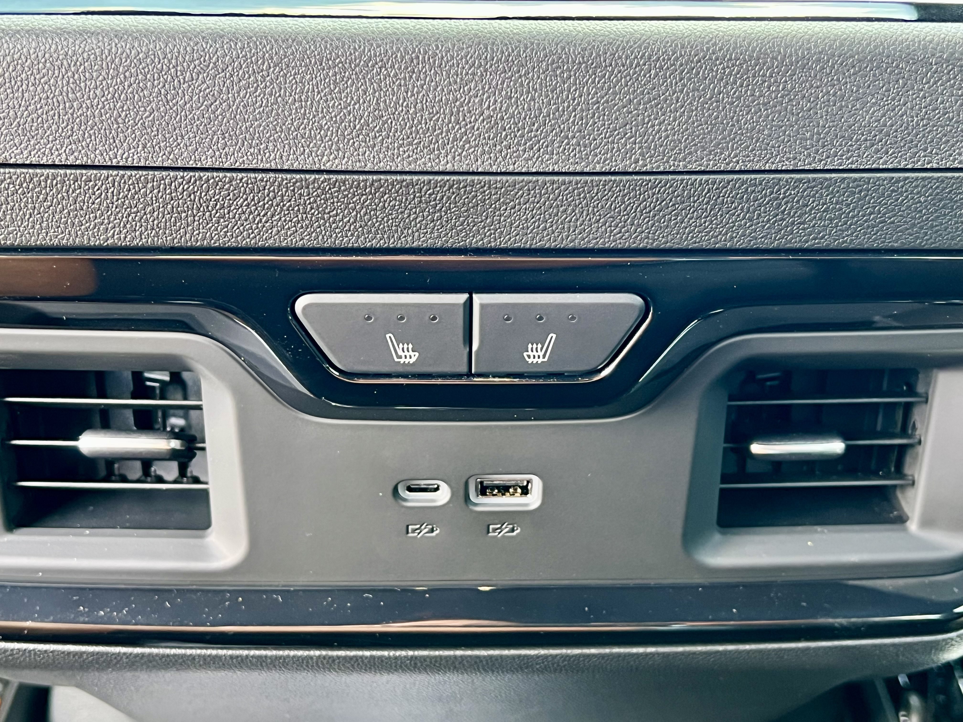 New 2026 GMC Sierra 1500 AT4 w/ AT4 Premium Package AWD/4WD image 28