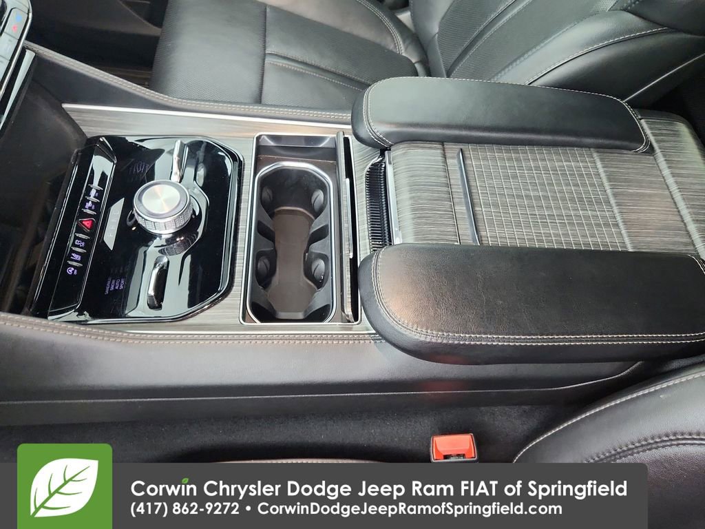 Certified 2024 Jeep Wagoneer Series III image 30