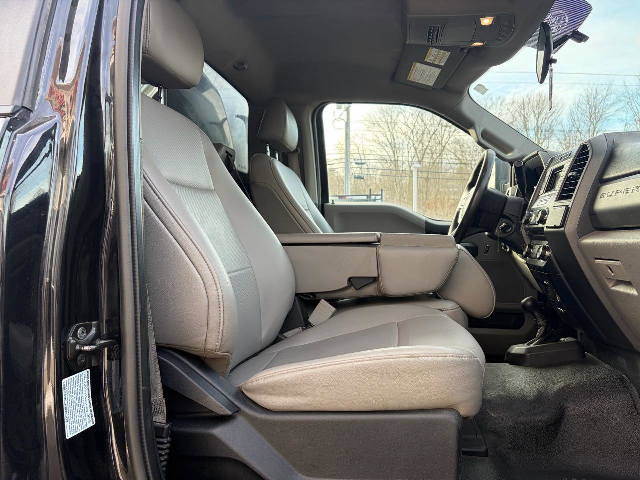 Used 2018 Ford F550 4x4 Regular Cab Super Duty image 34