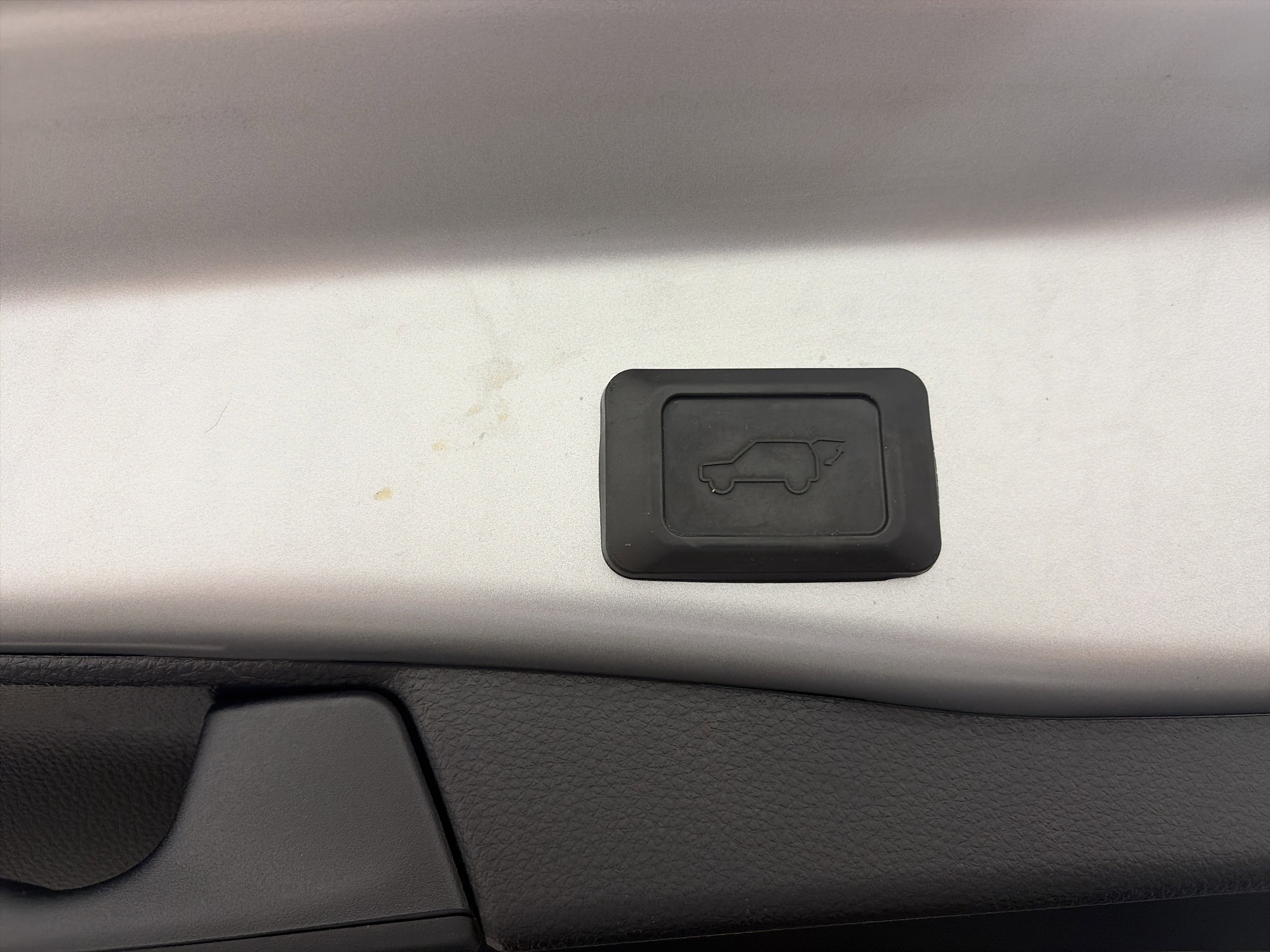 Used 2021 Toyota RAV4 Limited w/ Limited Grade Weather Package image 33