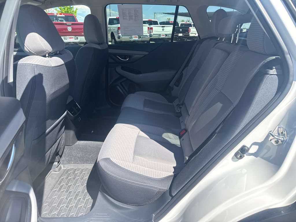 Used 2025 Subaru Outback Premium AWD/4WD image 24