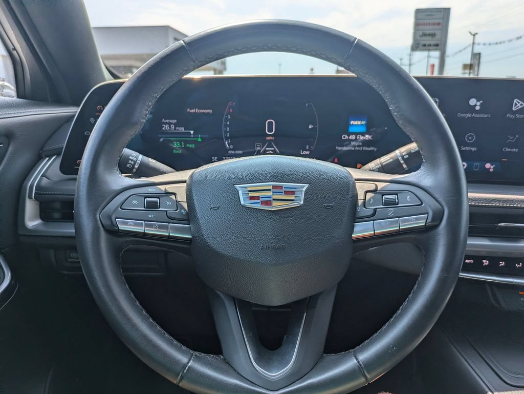 Used 2025 Cadillac XT4 Premium Luxury FWD image 17