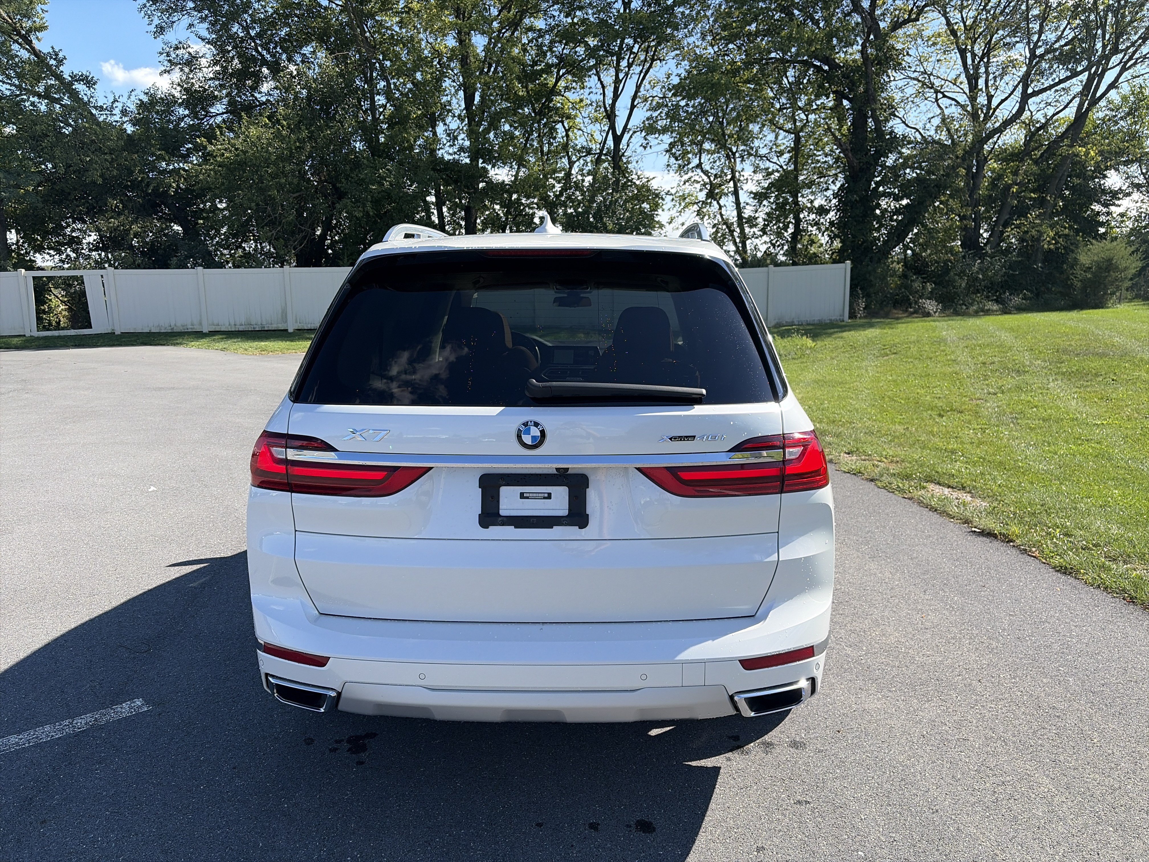 Used 2022 BMW X7 xDrive40i w/ Premium Package AWD/4WD image 6