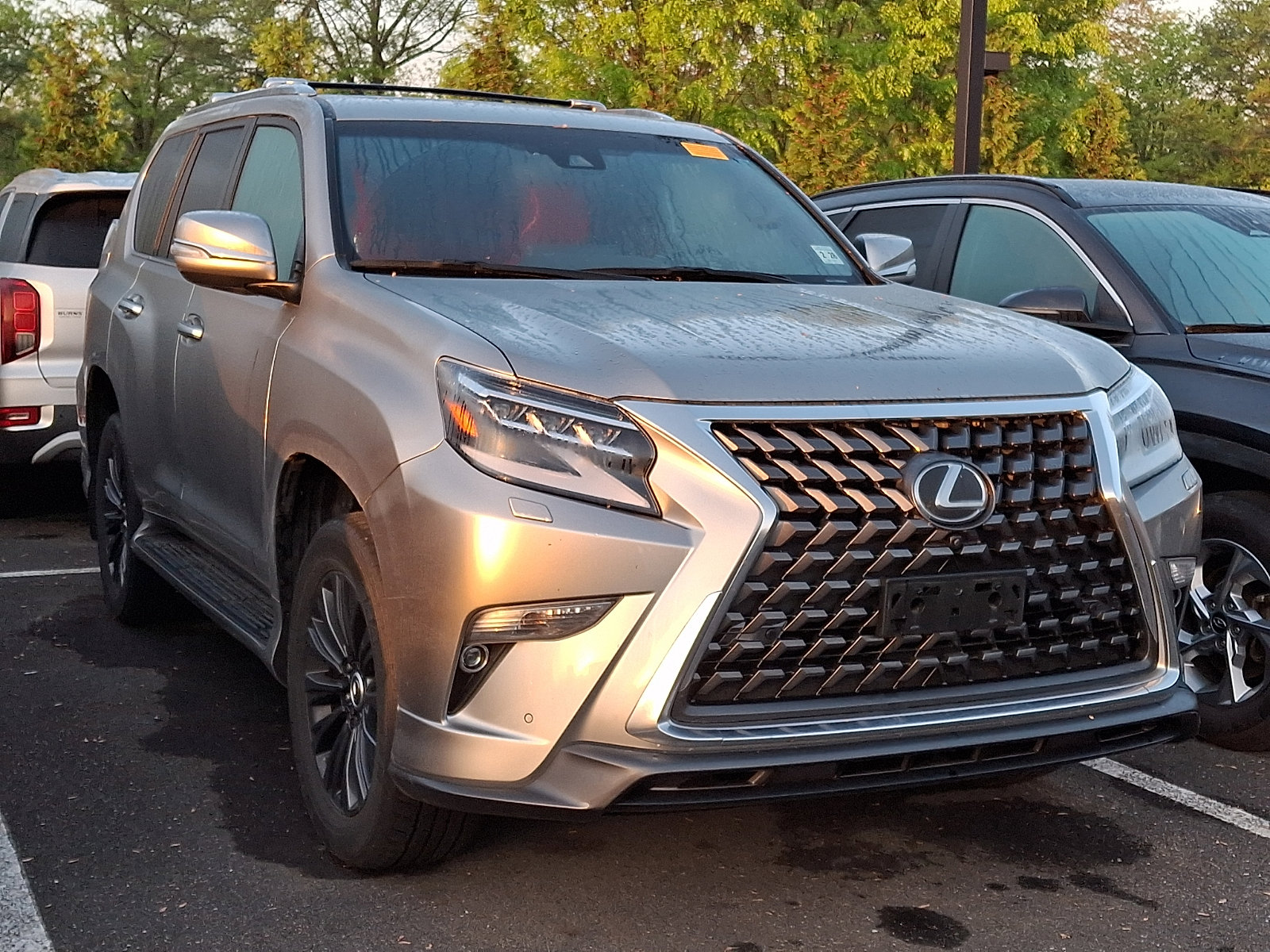 Used 2023 Lexus GX 460 Luxury w/ Sport Design Package AWD/4WD image 5