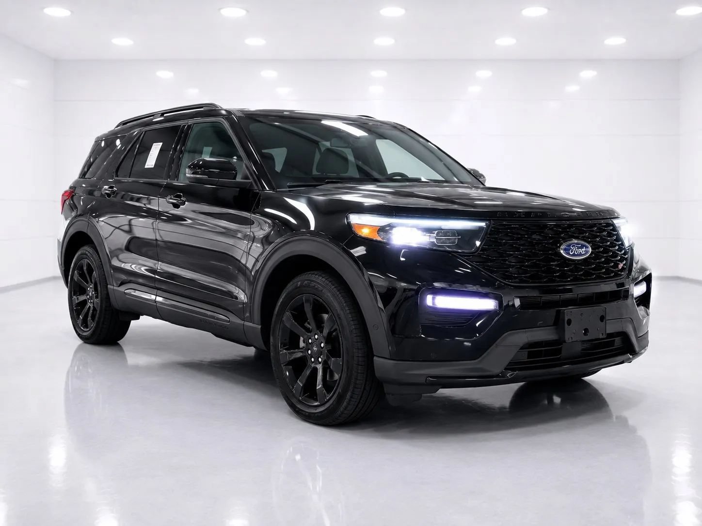 Used 2023 Ford Explorer ST-Line w/ Class IV Trailer Tow Package AWD/4WD image 7