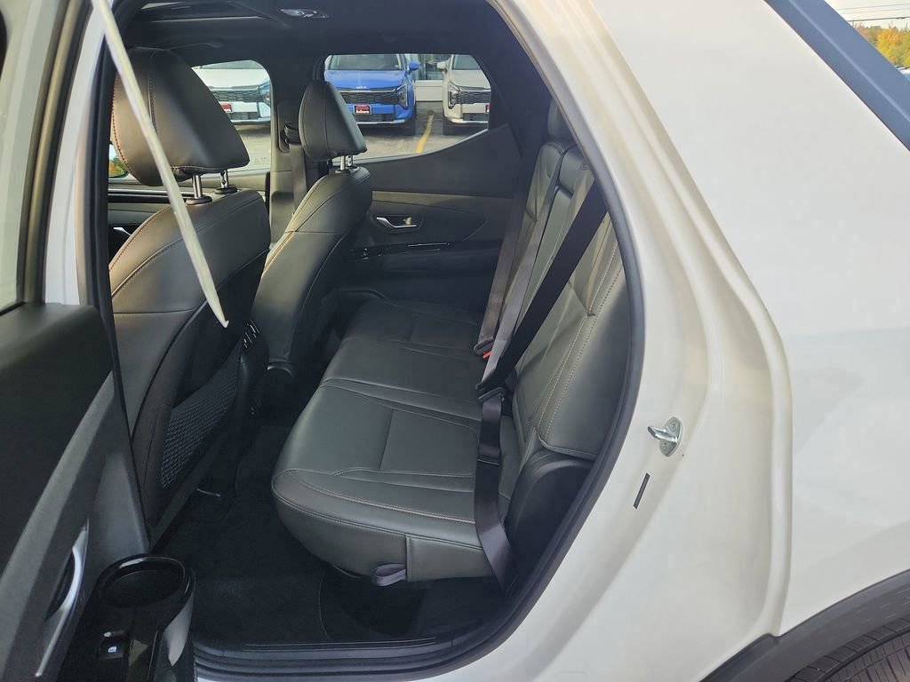 Used 2024 Hyundai Santa Cruz Limited image 11