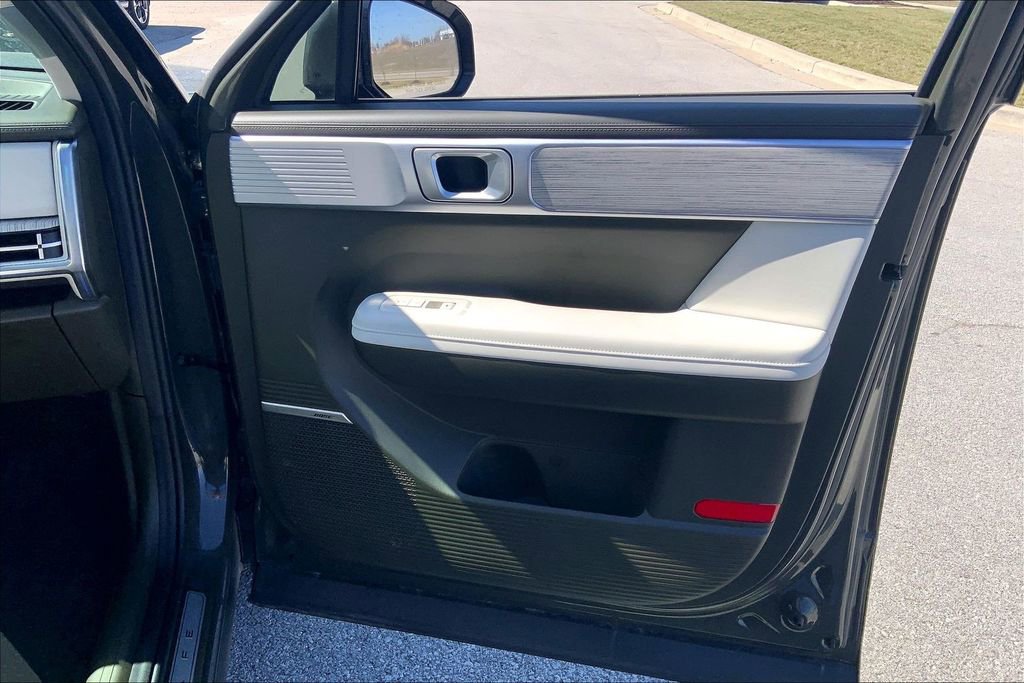 Used 2025 Hyundai Santa Fe Calligraphy image 23