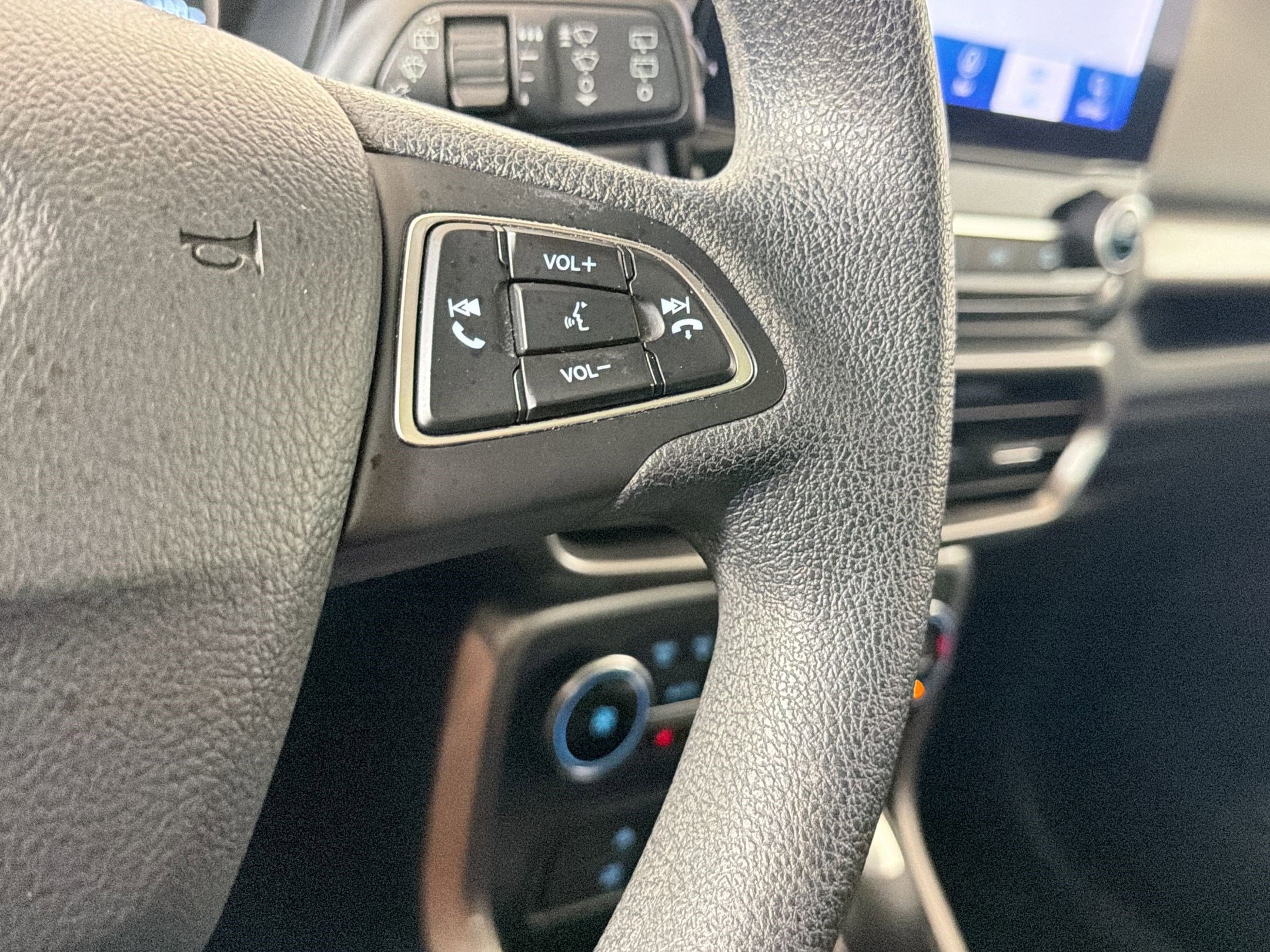 Used 2021 Ford EcoSport SE w/ SE Convenience Package FWD image 26