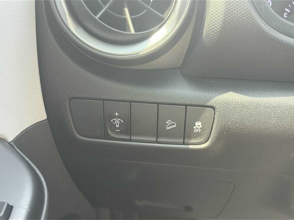 Used 2023 Hyundai Kona SEL FWD image 20