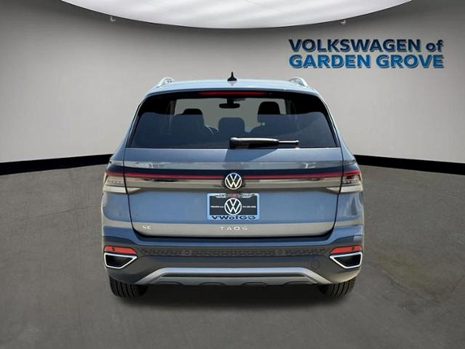 New 2026 Volkswagen Taos SE FWD image 6