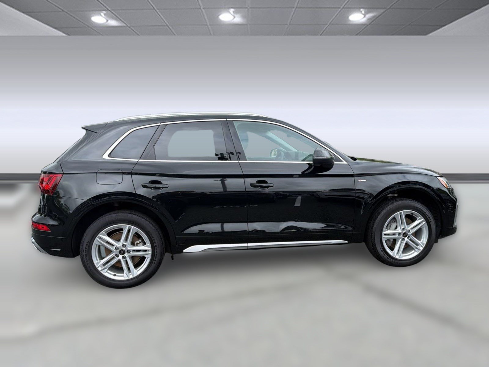 Used 2024 Audi Q5 e Premium w/ Convenience Package AWD/4WD image 8
